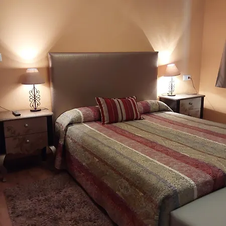 Mozas Del Agua De Country house Riocorvo